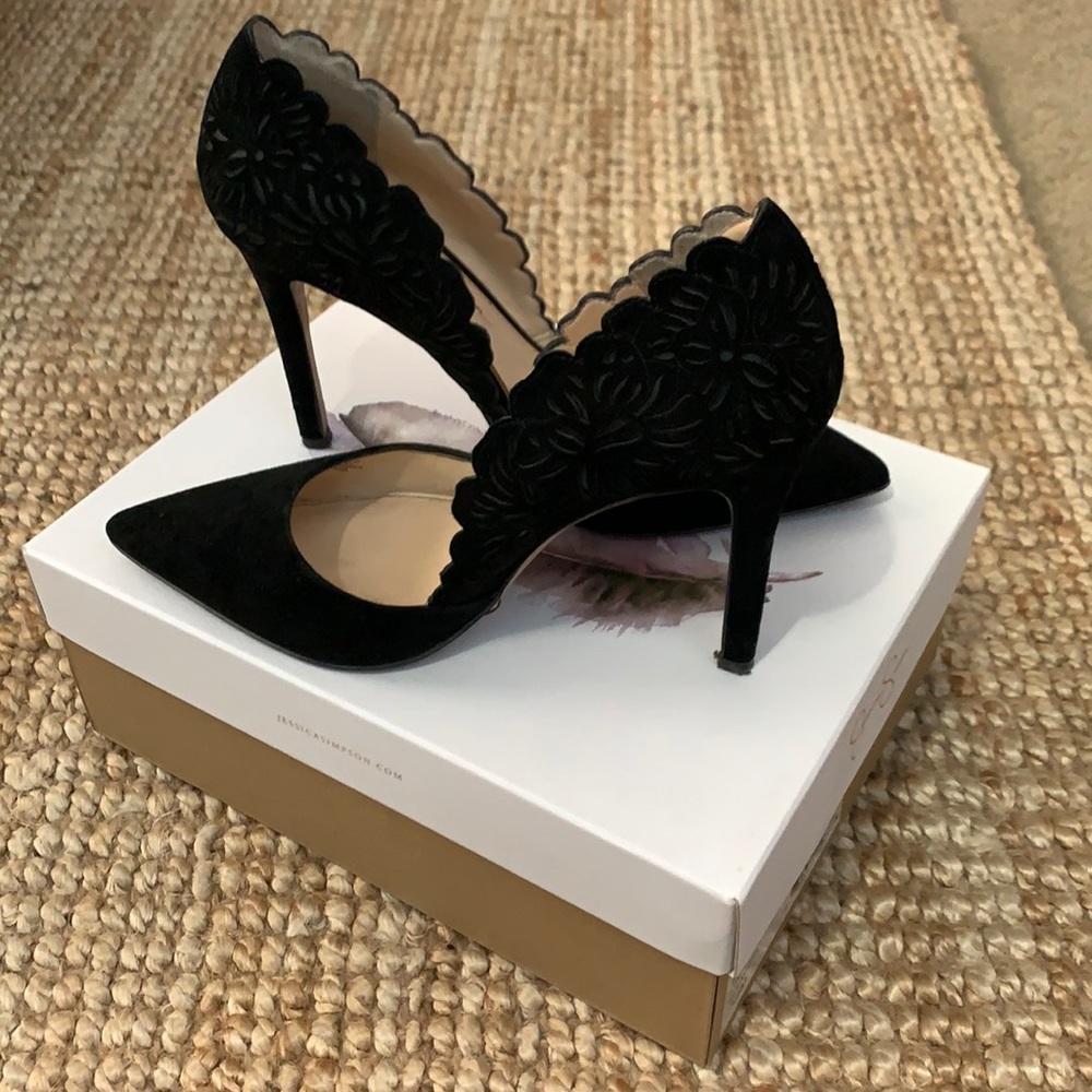 Jessica Simpson Cassel Pumps in Black Suede
